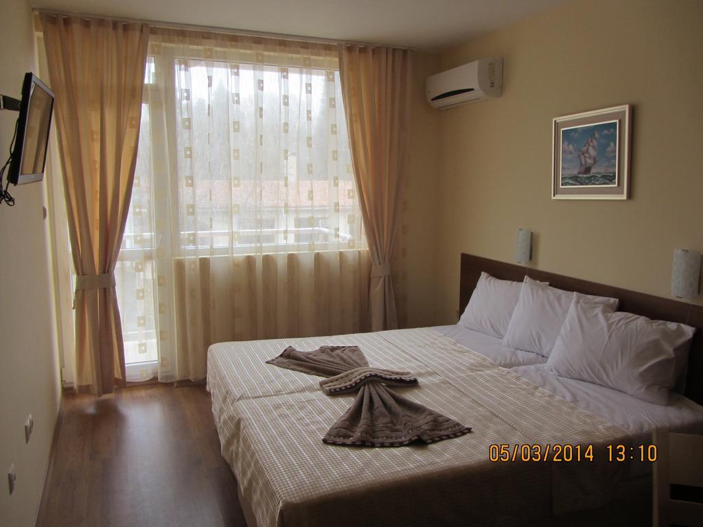 Stephanovy Guest House Sozopol Rum bild
